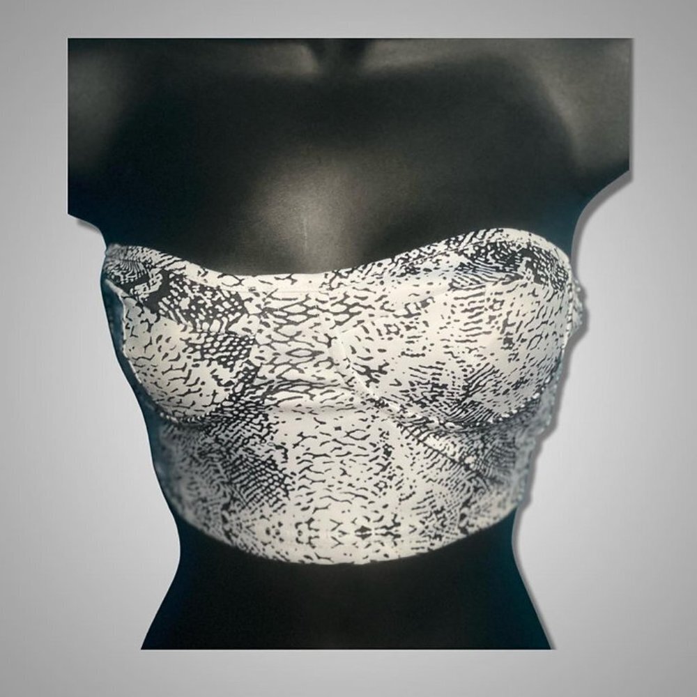 Crop Top - Picture 2 of 3